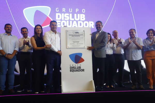 Com investimento de R$ 430 milhões, novo Parque de Tancagem tem pedra fundamental lançada no Porto do Pecém