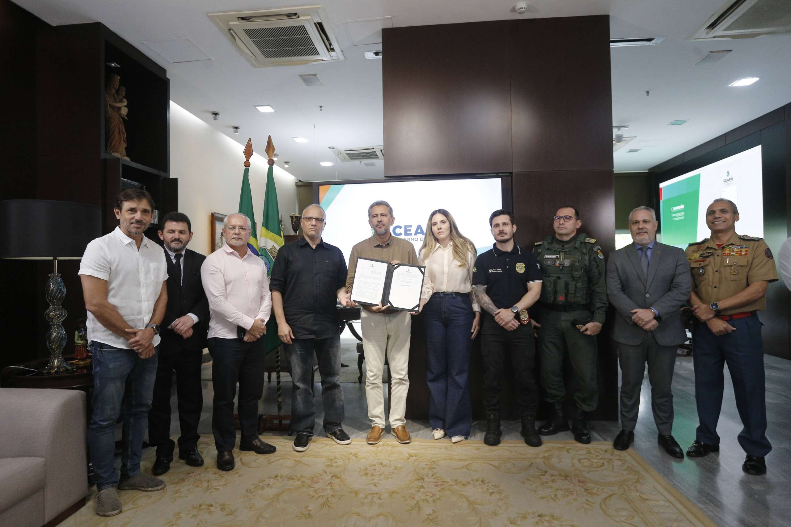 Governador Elmano de Freitas sanciona lei que estabelece o sistema de Metas Integradas de Segurança Pública