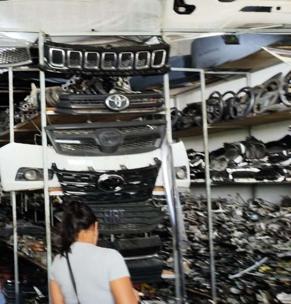 PCCE desarticula comércio de peças de veículos roubados em Varjota e prende suspeito em flagrante