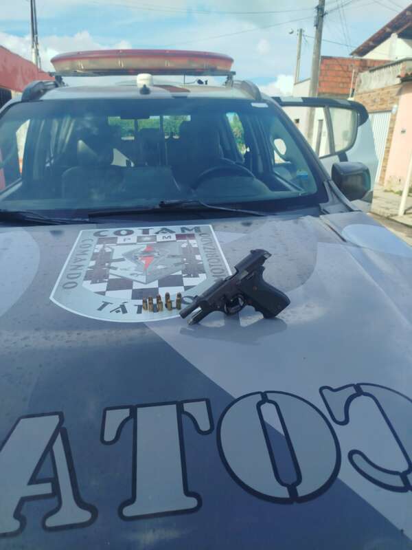 PMCE captura suspeito de receptação e apreende arma de fogo em Fortaleza