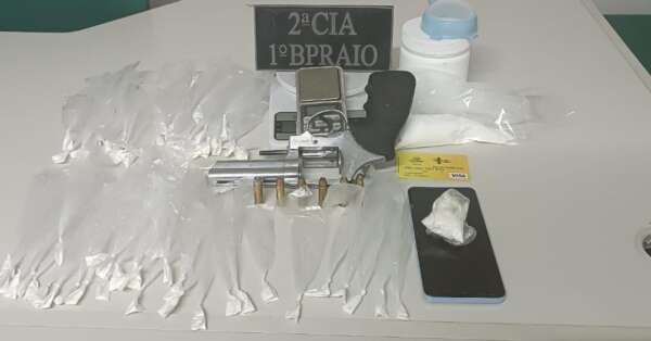 Adolescente com arma e droga é apreendido pelo CPRaio da PMCE no bairro Parquelândia