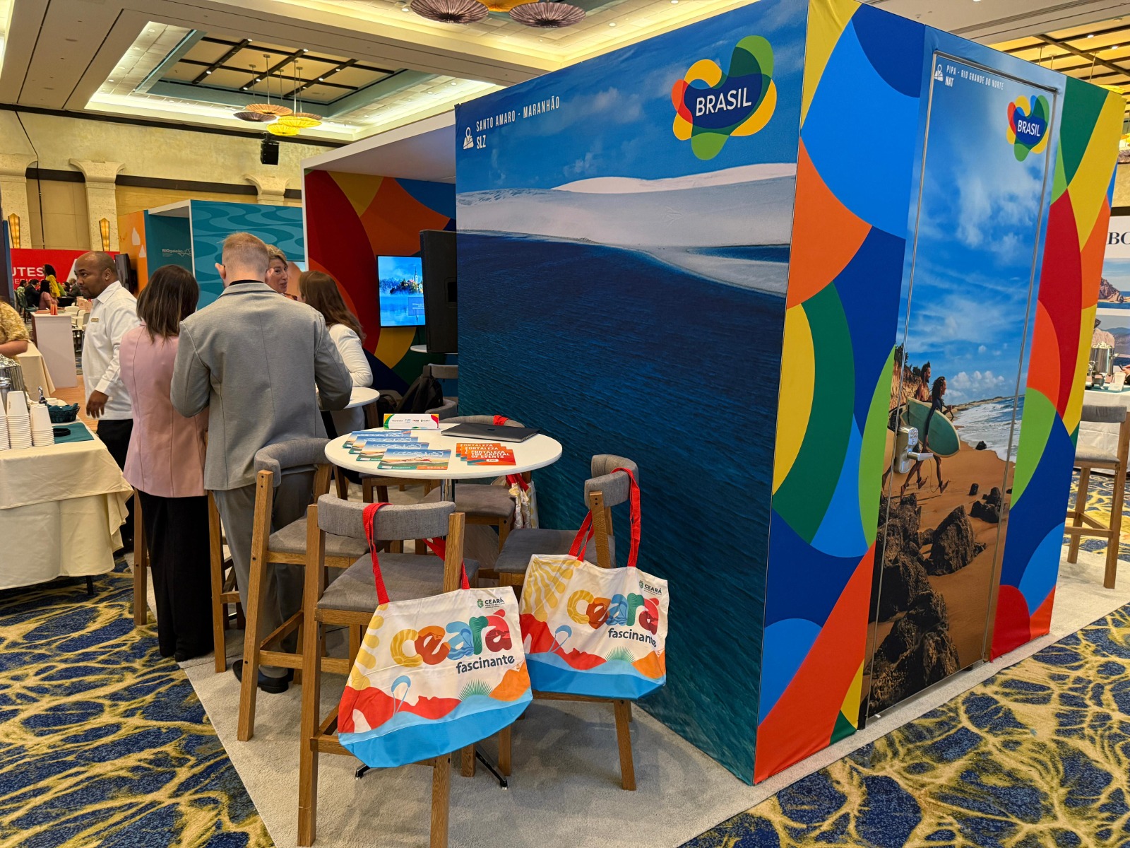 Ceará marca presença no Routes Americas 2025, um dos principais eventos da aviação e turismo, em Bahamas
