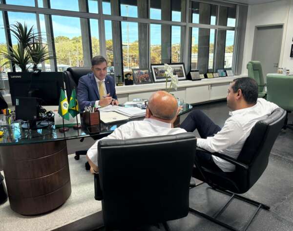 SRH Assina Ordem de Serviço para Supervisão das Obras do Cinturão das Águas do Ceará