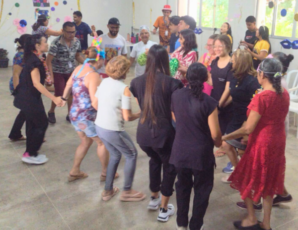 Folia de Carnaval anima pacientes atendidos no Hospital de Saúde Mental