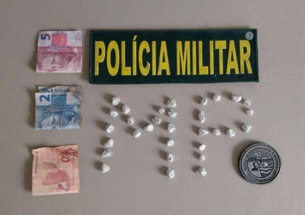 Suspeito é preso e drogas que estavam enterradas são apreendidas pela PMCE em Fortaleza