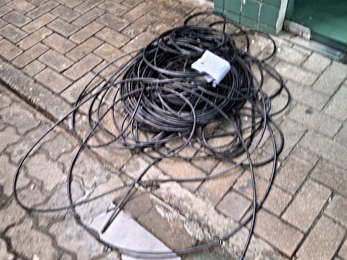 PMCE prende suspeito de furto e recupera cerca de 50 metros de fios em Fortaleza