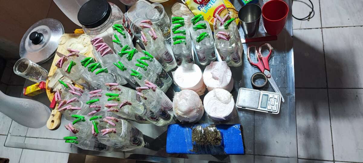 Em Crateús, CPRAIO prende homem com mais de 2 kg de drogas e lança-perfumes