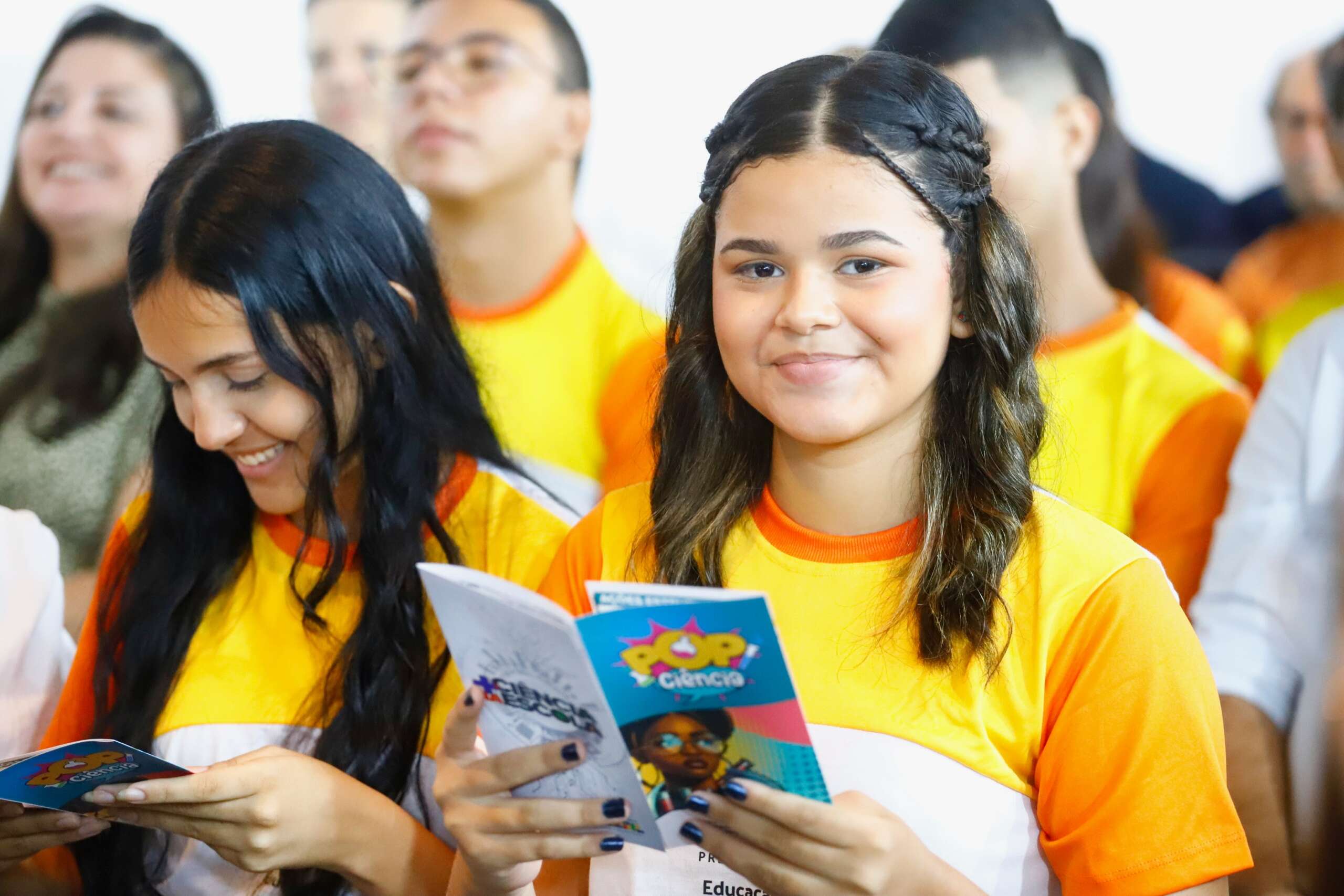 Programa federal Mais Ciência na Escola vai apoiar estudantes e professores cearenses com bolsas