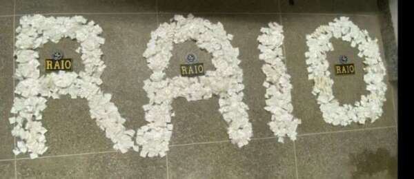 PMCE apreende 2.650 papelotes de cocaína durante ação em Araripe