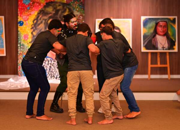 Jovens do CS de Semiliberdade de Juazeiro emocionam público no Fórum de Mulheres Caririenses