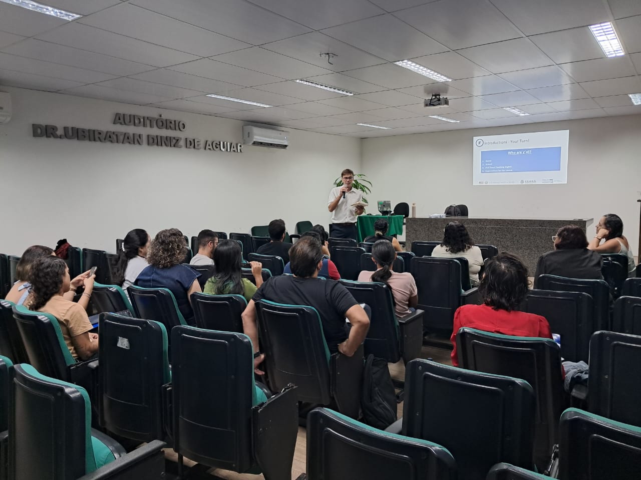 Seduc e Embaixada dos EUA promovem curso de aprimoramento para professores de inglês