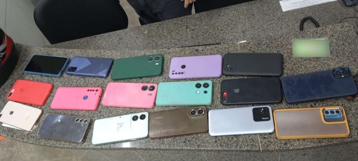 Polícia Militar do Ceará captura dupla e recupera 17 smartphones e carro roubados em Horizonte