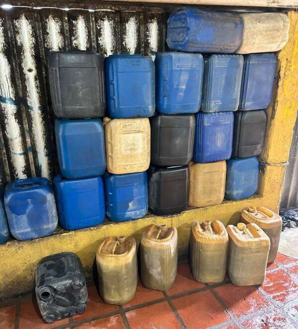 PCCE prende trio suspeito de furto e associação criminosa e apreende mais de 2 mil litros de combustíveis