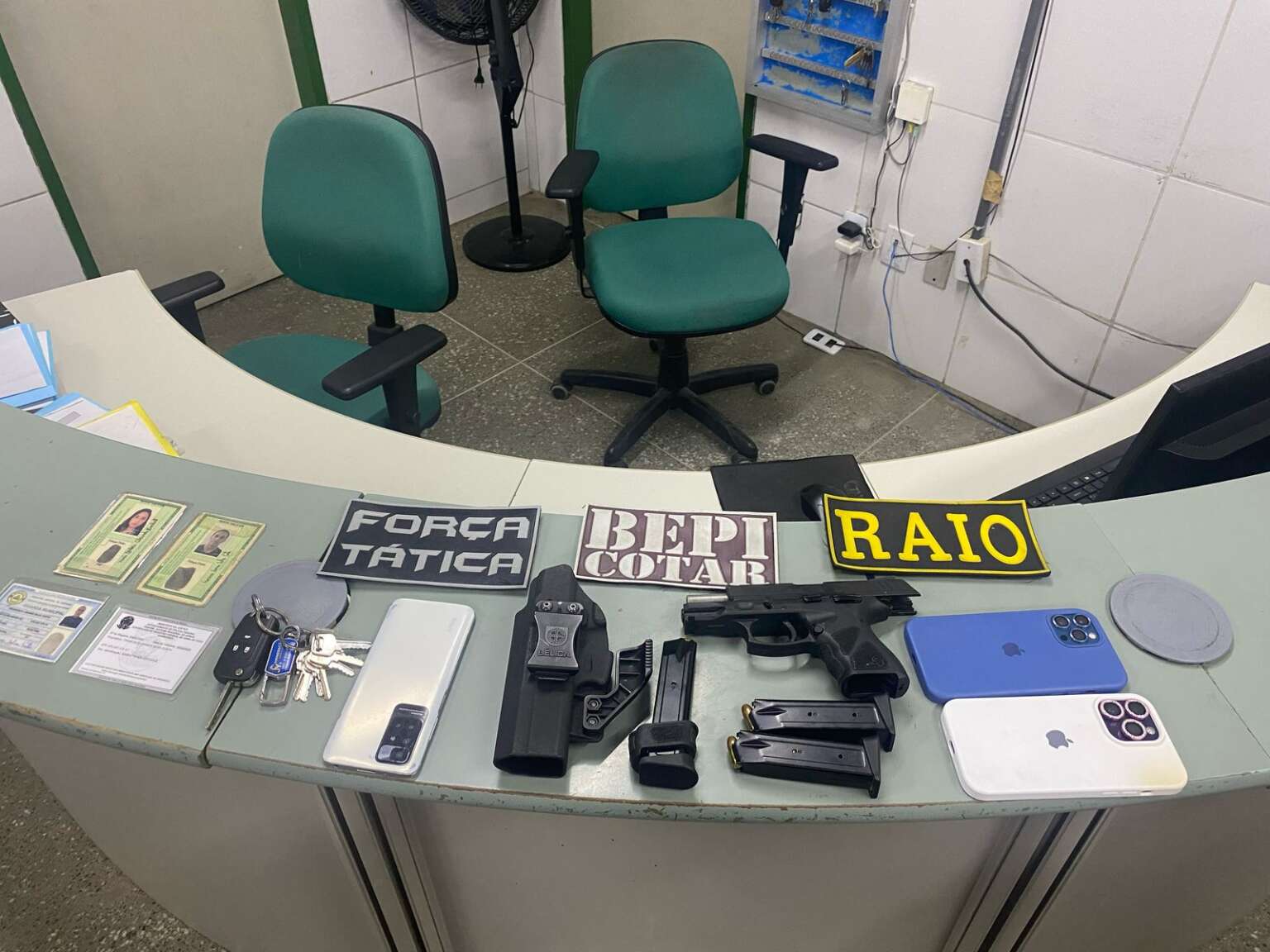 Trio investigado por crimes contra provedoras de internet em Caridade é preso pela PMCE