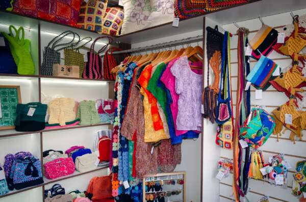 SAP inaugura loja do projeto ‘Arte em Cadeia’ na Feirinha da Beira Mar, em Fortaleza