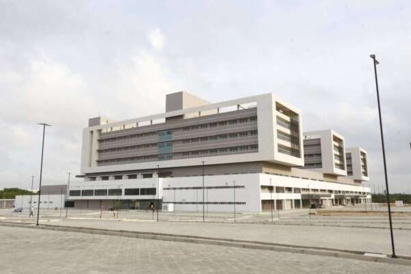 Hospital Universitário do Ceará terá acesso garantido por três linhas de ônibus que farão o trajeto dos terminais do Siqueira e da Parangaba