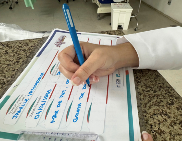 Prontuários afetivos fortalecem vínculos e humanizam atendimento em hospitais da Rede Sesa