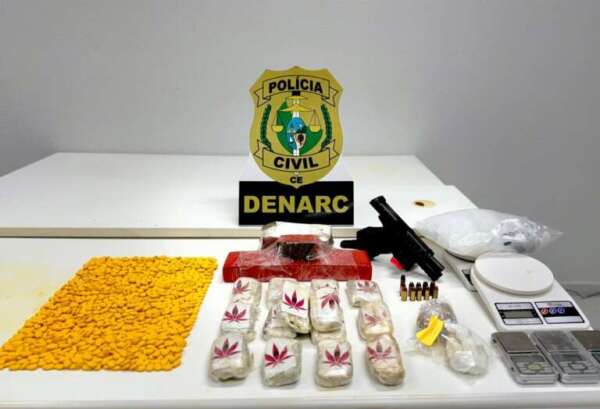 PCCE apreende 950 comprimidos de ecstasy, 2,8 kg de maconha, 160 g de crack e uma pistola no bairro Vila União