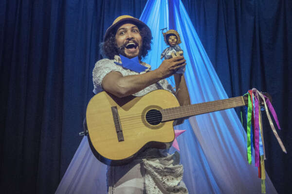 Espetáculo teatral, promovido pelo Sobrado, apresenta as aventuras de um pescador e seu barquinho