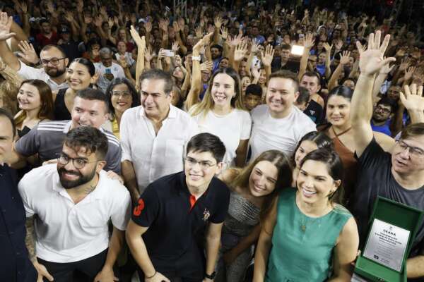 População de Senador Sá comemora chegada de CEI e Areninha