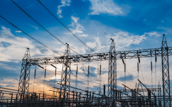 Arce aplica multa de quase 29 milhões na Enel Ceará