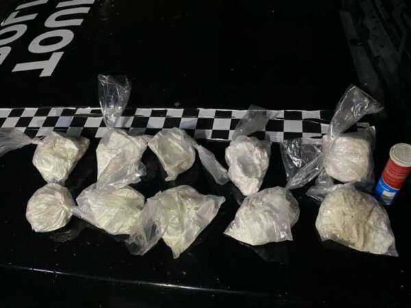 PMCE prende suspeito de tráfico e apreende entorpecentes na Capital