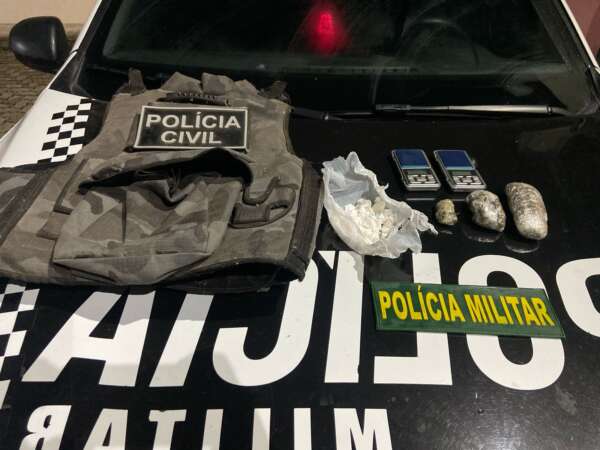 PMCE captura dupla e apreende drogas e colete balístico na Paupina
