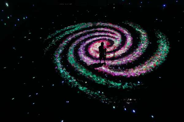 MIS CE participa de Festival NewImages, evento internacional dedicado à arte imersiva e novas narrativas realizado na França