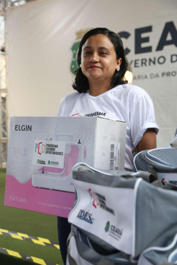 SPS entrega kits de trabalho e certifica novos profissionais em Palmácia