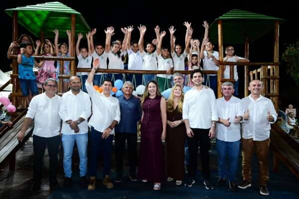 Governo do Estado inaugura duas novas brinquedopraças no Vale do Jaguaribe