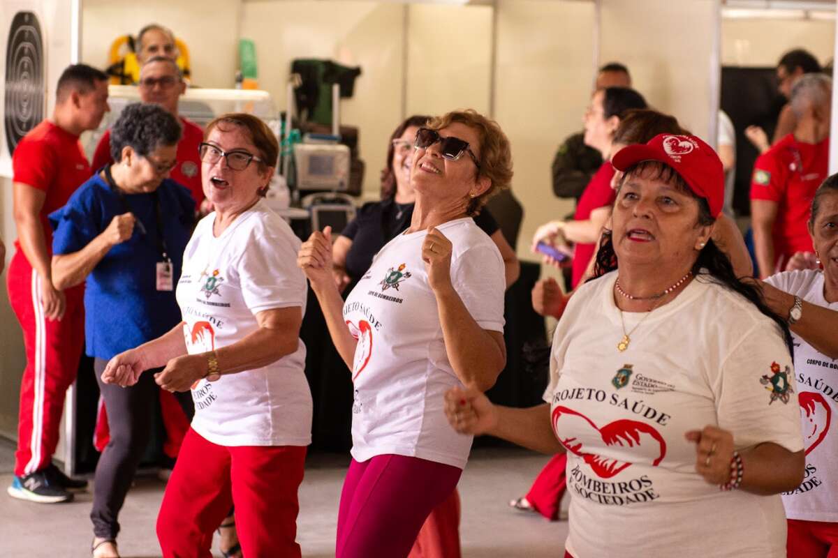 Bombeiros e policiais militares animam público com projetos de dança e arte no Mundo SSPDS