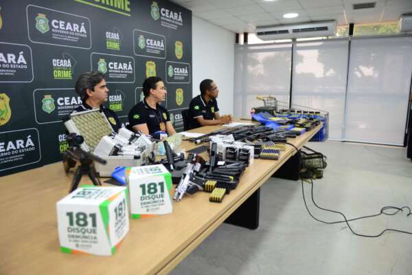 PCCE prende cinco pessoas e apreende 12 armas durante operação em Fortaleza
