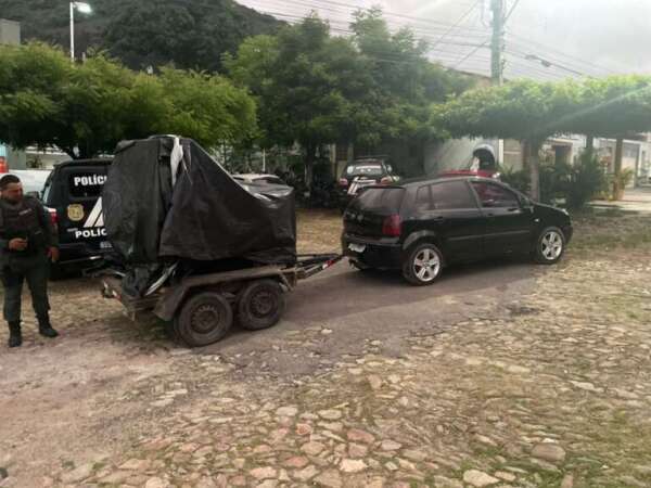 Polícia Militar encerra festa clandestina e captura dupla em Acarape