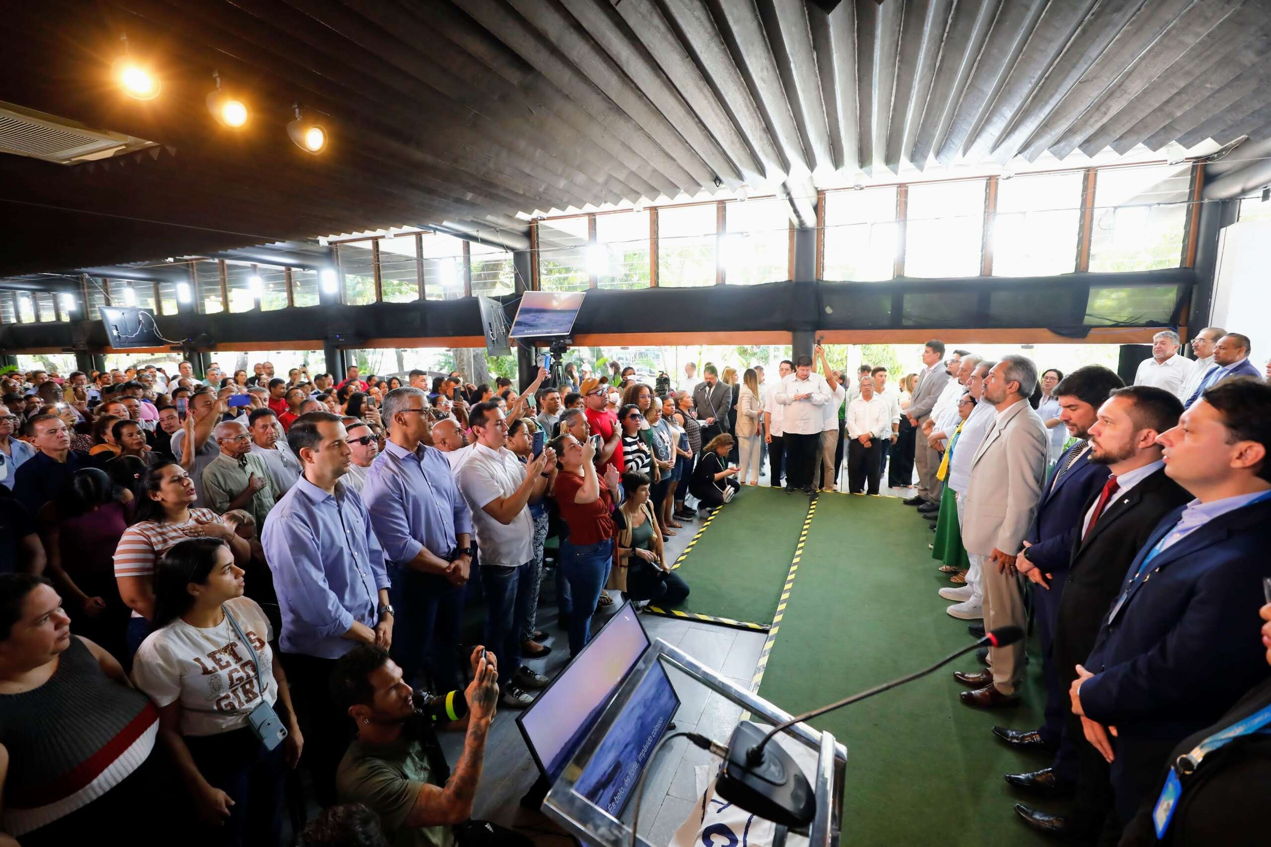 Mais de 700 famílias serão beneficiadas com a construção de novos residenciais em Fortaleza