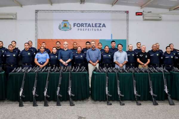 Governo do Ceará doa quase 430 armas à Guarda Municipal de Fortaleza