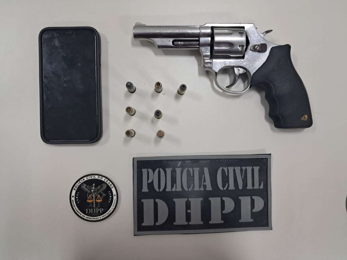 Suspeito de duplo homicídio é preso em posse de arma de fogo em Fortaleza