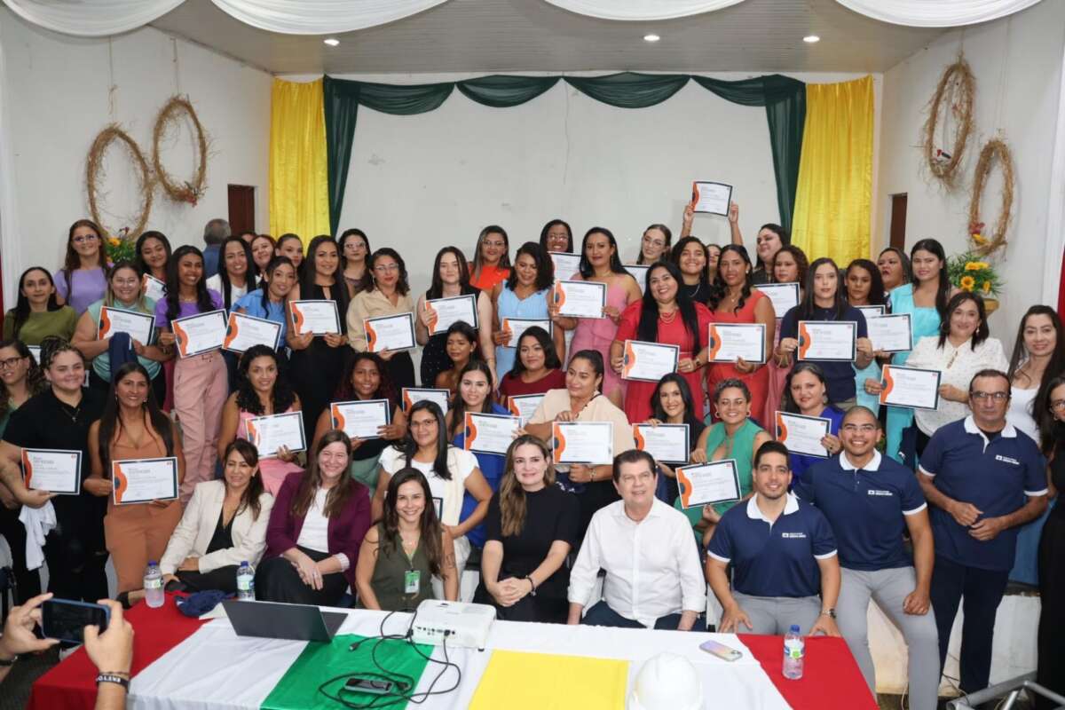 Em Quixeré, 42 mulheres se formam no curso de Operação de Máquinas Pesadas promovido pela SOP e o BID