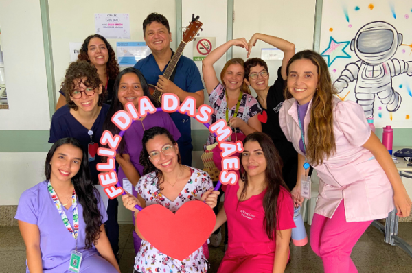 Cuidado que acolhe: Hias celebra Dia das Mães com gestos de afeto, escuta e valorização