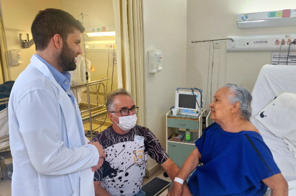 Hospital Regional do Cariri recebe reconhecimento internacional por excelência no atendimento ao AVC