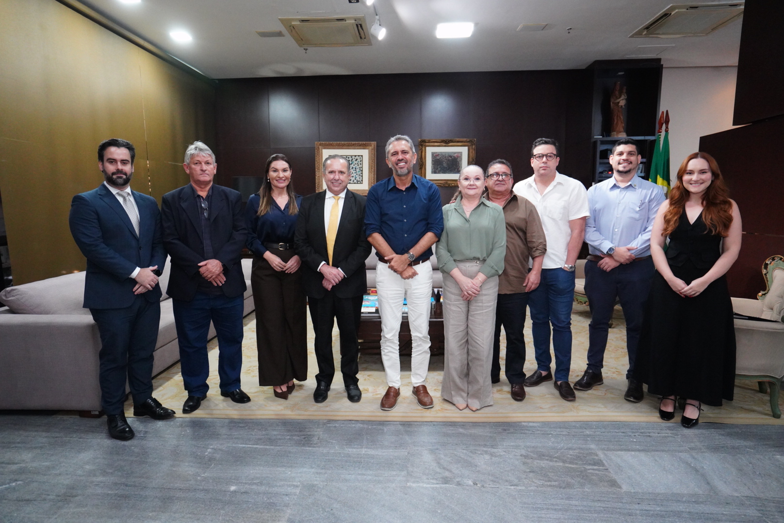 Governador Elmano de Freitas anuncia expansão de fábrica em Pedra Branca que deve gerar cerca de 100 novos empregos