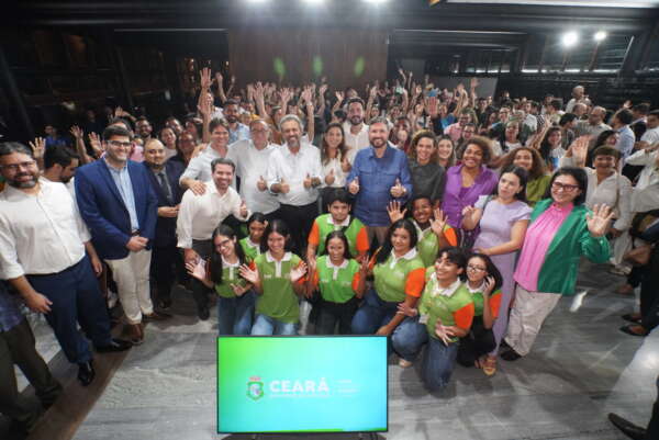 No Dia Mundial do Meio Ambiente, governador Elmano de Freitas sanciona Lei da Política Estadual do Gerenciamento Costeiro