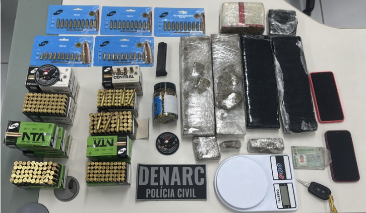 Com informações da Coin/SSPDS, PCCE prende homem com vasto material ilícito em Fortaleza