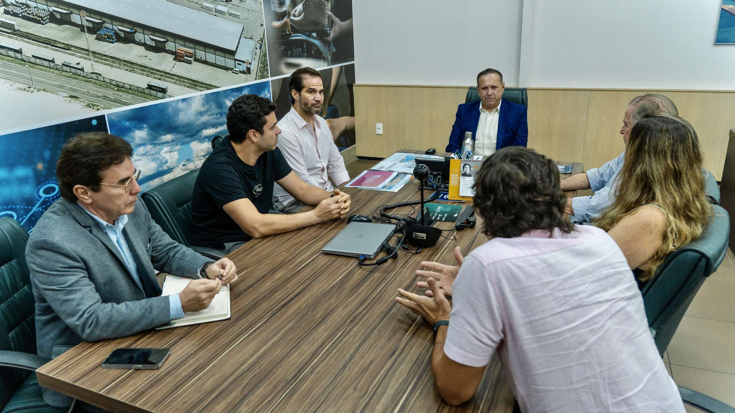 SDE debate projetos esportivos de beach tennis que visam impulsionar a economia cearense