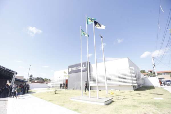 Governo do Estado inaugura Delegacia de Itaitinga, a 7ª dentro do Programa Ceará Contra o Crime