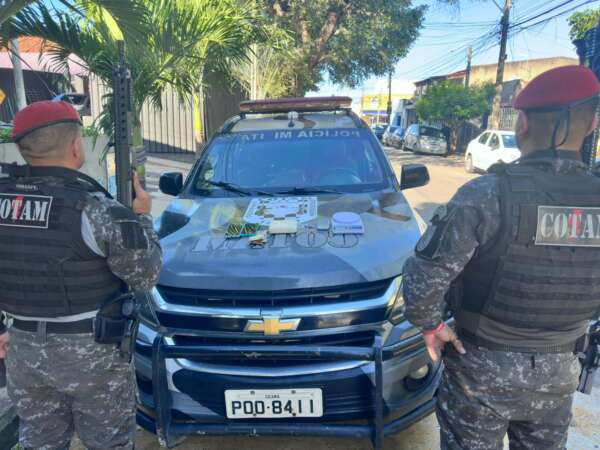 Suspeito é preso pela PMCE com maconha e cocaína no Joaquim Távora