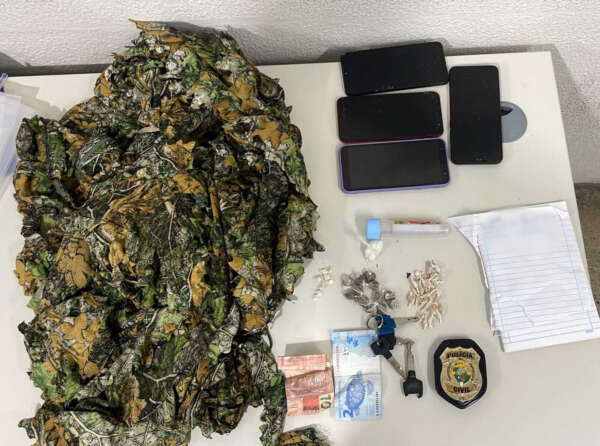 Após denúncia, PCCE captura trio em posse de drogas em Caucaia