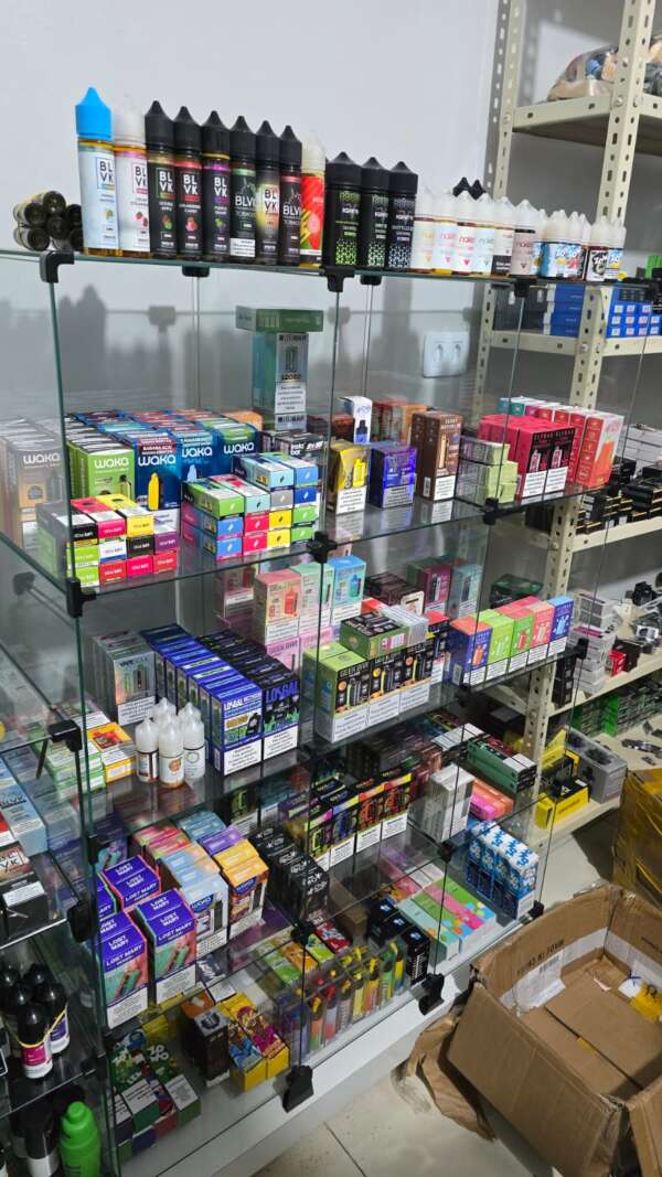 PMCE captura dupla e apreende cerca de R$ 50 mil em cigarros eletrônicos no município de Juazeiro do Norte