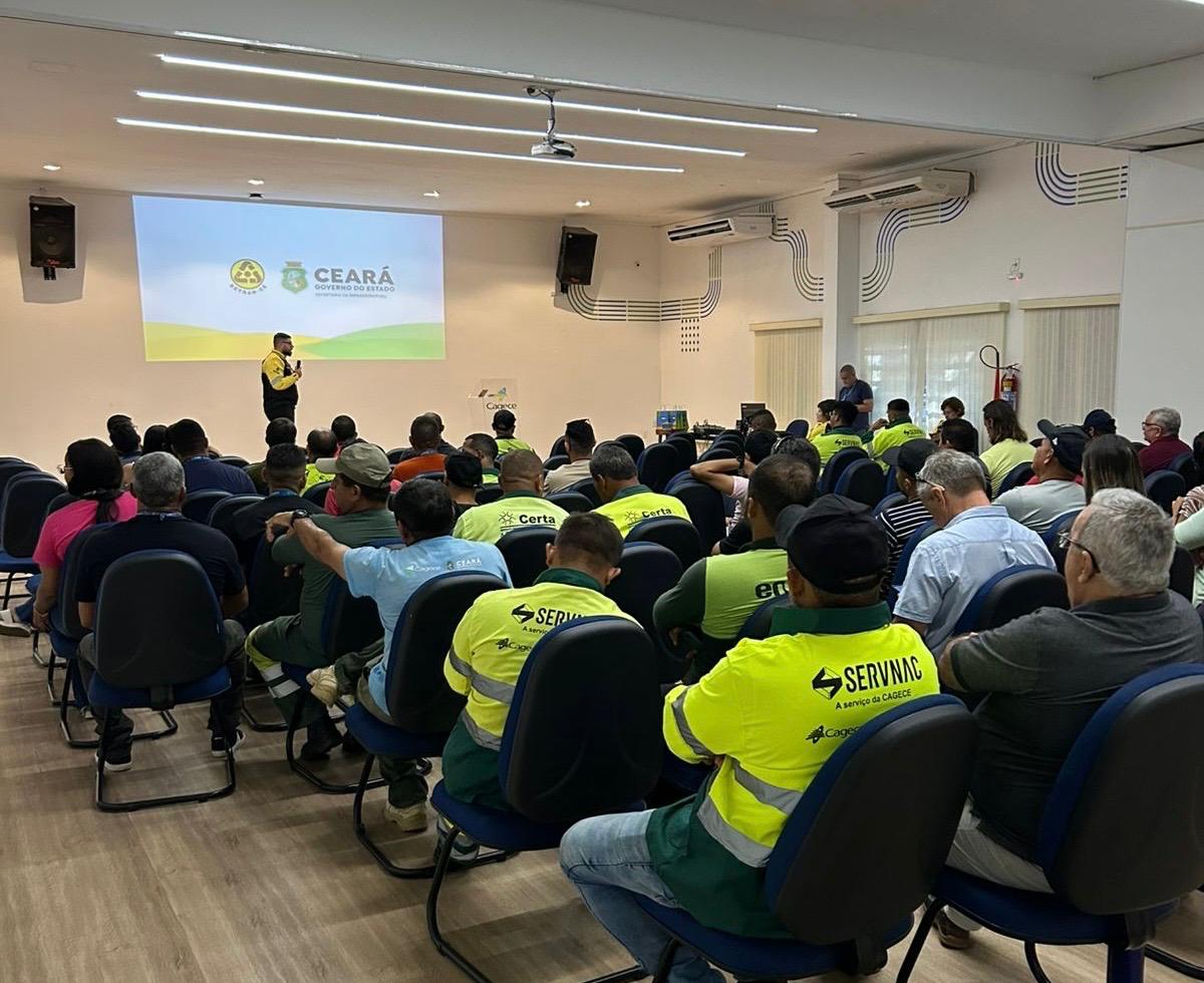 Detran-CE promove capacitação para motoristas profissionais da Cagece