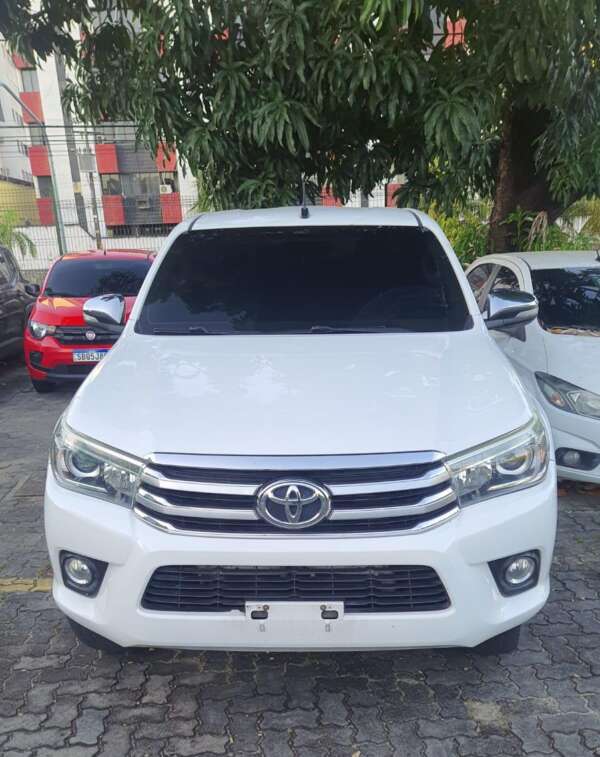 Polícia Civil cumpre cinco mandados contra integrantes de grupo criminoso e bloqueia R$ 2,75 milhões em instituições bancárias