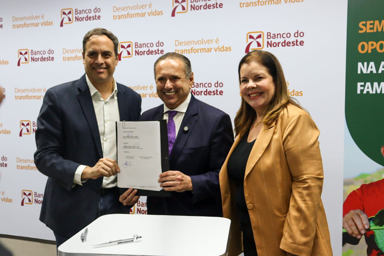 Governo do Estado, por meio da SDE, celebra acordo com BNB para fortalecer a economia cearense